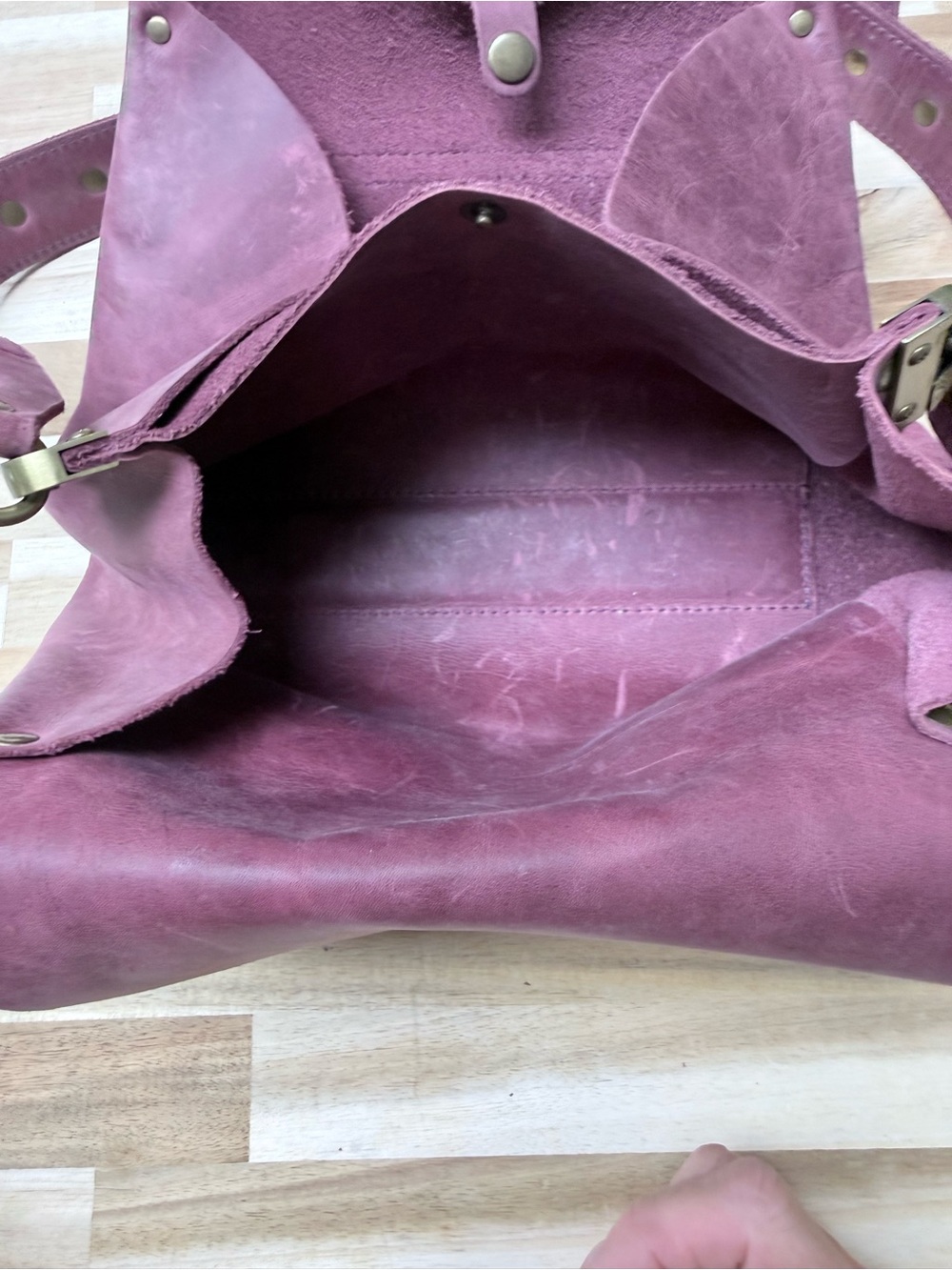 Women’s Leather Crossbody Bag in Plum - Picture 8 of 14